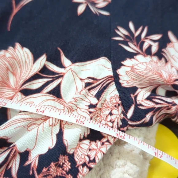 Floral Maternity dress - Picture 6 of 8